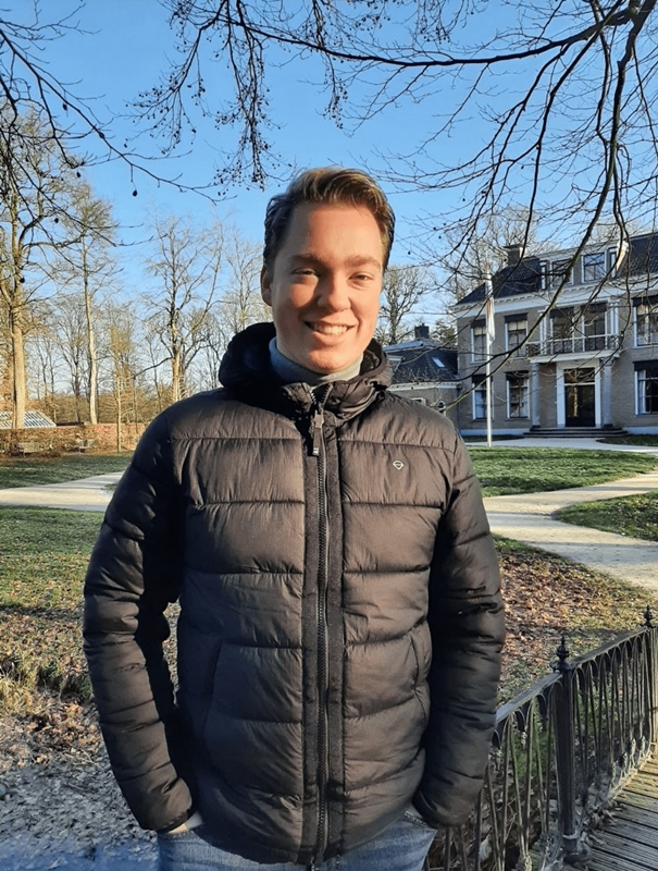 Damian Hofstra